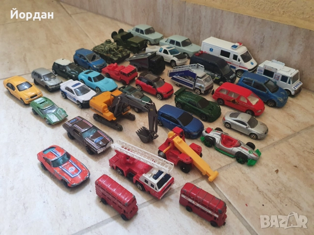 Метални колички на различни производители, снимка 2 - Колекции - 52329365