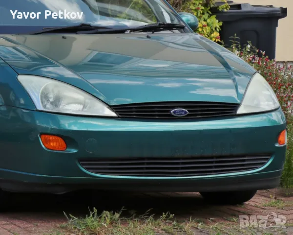 2001-ва Ford Focus решетка предна долна  