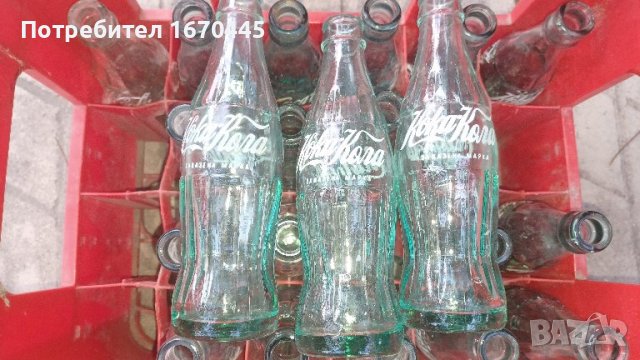 Стари шишета от кока кола с надпис на кирилица + касетка 
