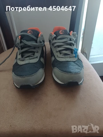 Дамски маратонки Декатлона, снимка 2 - Маратонки - 51228812