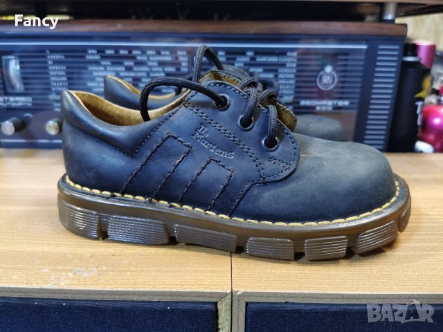 Кожени детски обувки Dr Martens 29 номер , снимка 4 - Детски обувки - 42977677