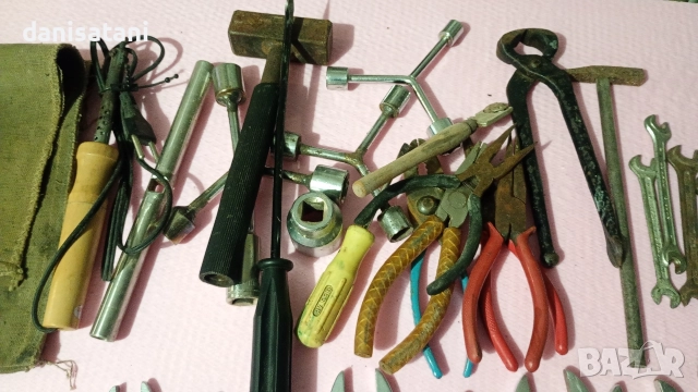 Продавам стари гаечни ключове + бонуси, снимка 5 - Антикварни и старинни предмети - 52886448