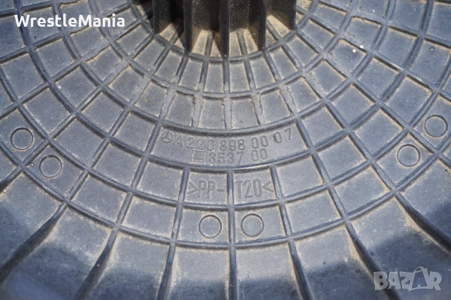 Оригинален Пластмасов Държач/Капак за Резервна Гума за Mercedes W220, снимка 6 - Гуми и джанти - 51954111