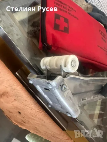 автомобилен крик за свален от audi a6 седан 2005г цена 30 лв -обща цена с оригинална аптечка за подл, снимка 2 - Аксесоари и консумативи - 48547169