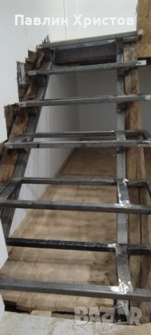 Изработка на различни видове метални стълбища и подмяна