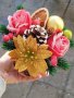 Метална кашпа,,Весели Празници"със два броя заскрежени сапунени рози и една сапунена коледна, снимка 4