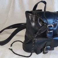 Елегантна дамска чанта раница, снимка 1 - Раници - 43886092