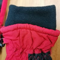 Продавам нови червени детски водоустойчиви ръкавици тип "лапа" с един пръст, снимка 3 - Шапки, шалове и ръкавици - 35137892