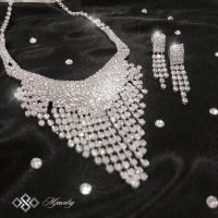Луксозен дамски комплект бижута с кристали от 2 части “Larissa”, снимка 4 - Бижутерийни комплекти - 43816848