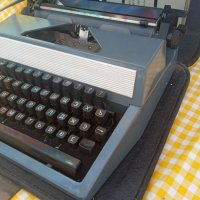 МОСКВА пишеща машина, снимка 3 - Антикварни и старинни предмети - 36688731