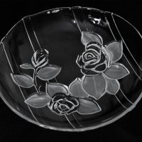 2бр. Красиви чинии с релефни рози, снимка 4 - Чинии - 44050286