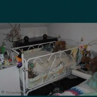 Детско креватче метално с механизъм за люлка, снимка 1 - Бебешки легла и матраци - 29067579
