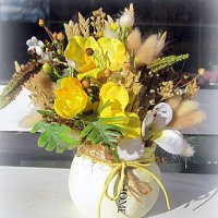 Цветя в керамична кашпа, снимка 2 - Изкуствени цветя - 43656019