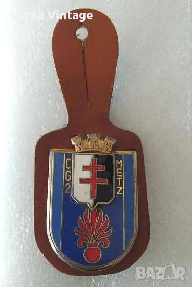 Френска полкова значка на гарнизона на Мец, 2-ра рота. DRAGO Франция., снимка 1