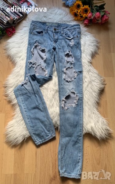 Накъсани дънки, снимка 1