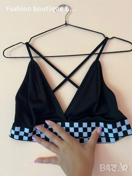 Черно бюстие с бели детайли VANS размер L 🖤, снимка 1