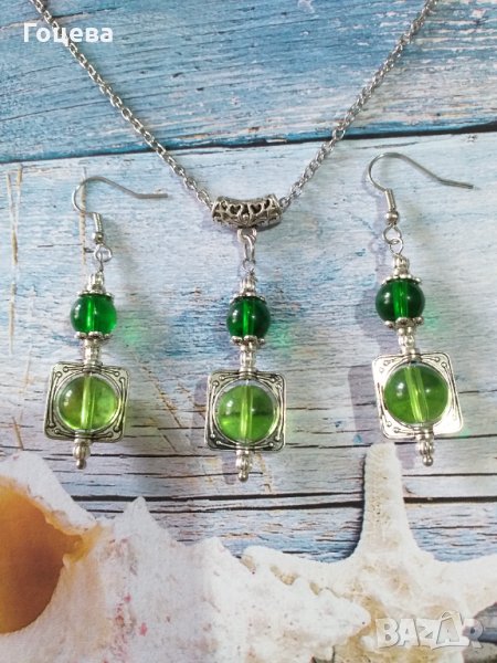 прекрасен комплект бижута със смарагдово зелено и лазурно зелено в красиви орнаменти с цвят сребро, снимка 1