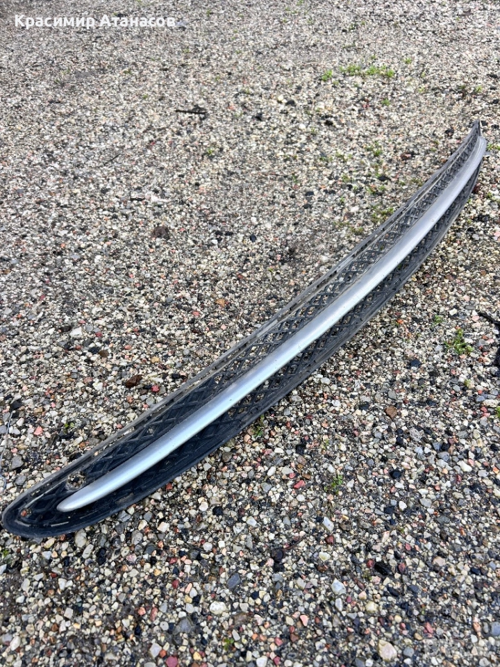 A2038851323. Решетка предна броня долна за Мерцедес Ц-класа W203.комби. Седан. 2002г, снимка 1