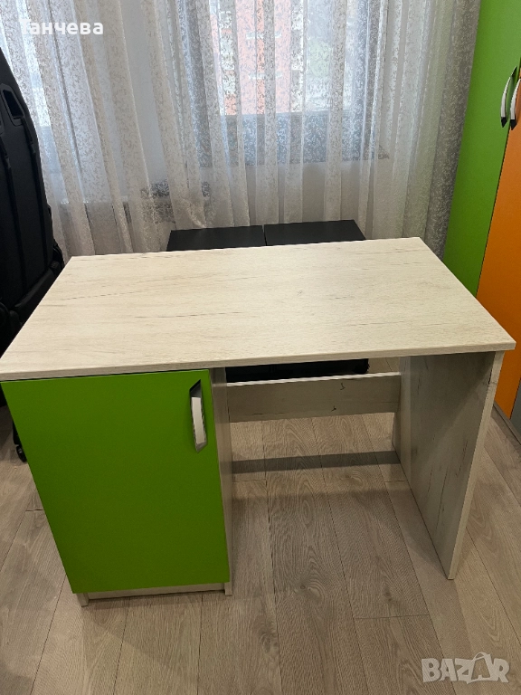 Продавам бюро, снимка 1