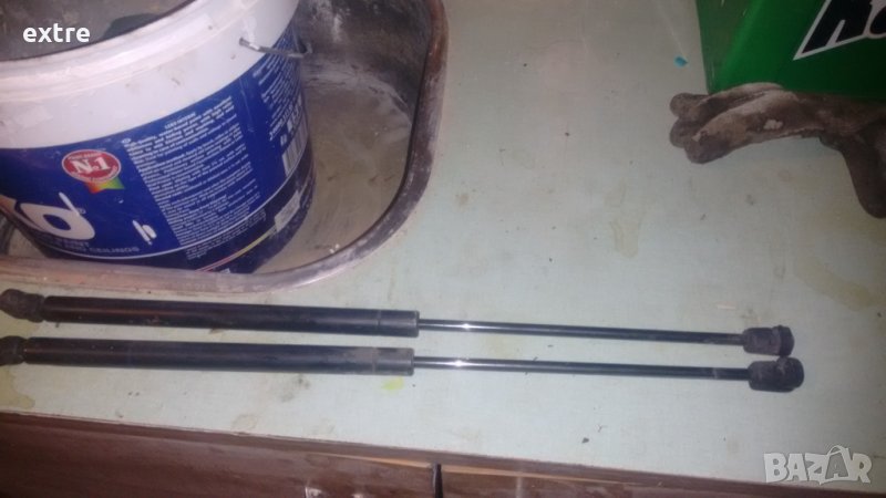 Амортисьори  от задната врата за голф 3 1.6 75 кс, снимка 1