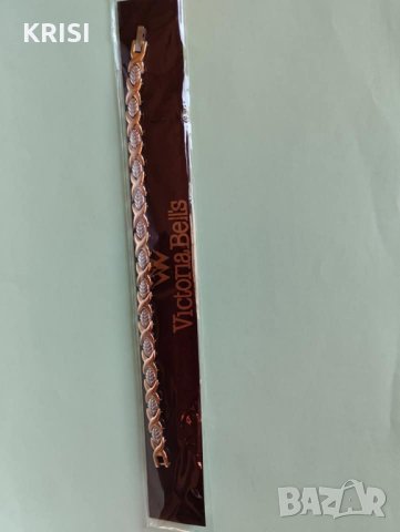 Магнитна гривна дамска с листенца