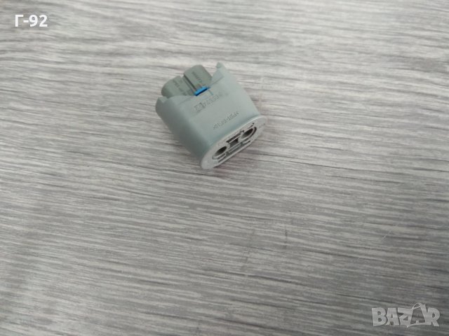 61138364498**NEU**BMW**БУКСА ЗА КРУШКА H7*****