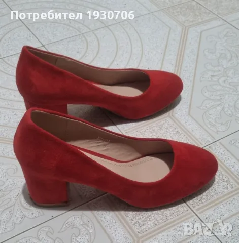 Елегантни обувки в червен цвят