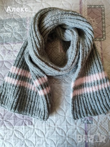 Ръчно плетен шал , снимка 2 - Шалове - 44013541