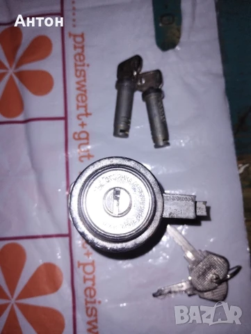 Ключ стартер и патрон за врата за автомобил от серията ВАЗ, снимка 2 - Части - 51195579