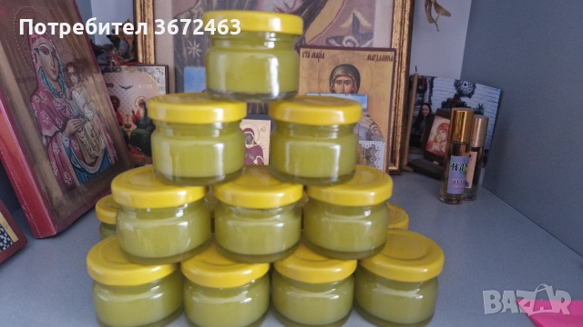 Мехлем с пчелен восък и билки 