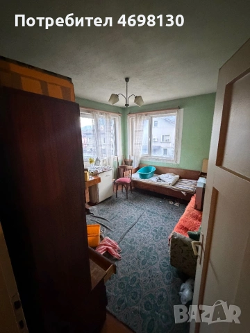 Къща с двор