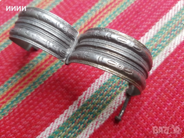 Сребърна гривна 