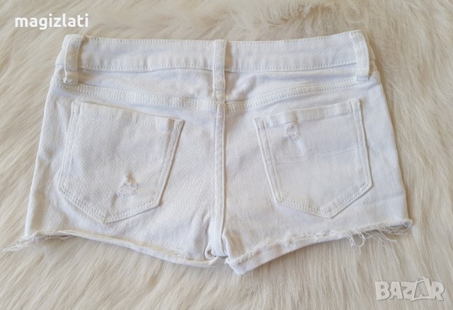 Бели дънкови панталони размер С, снимка 2 - Къси панталони и бермуди - 26311846