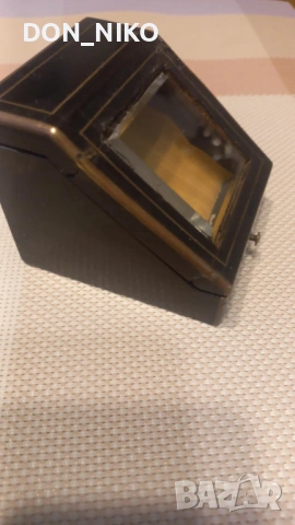 Дървена Кутийка за джобен часовник, снимка 3 - Антикварни и старинни предмети - 53398816