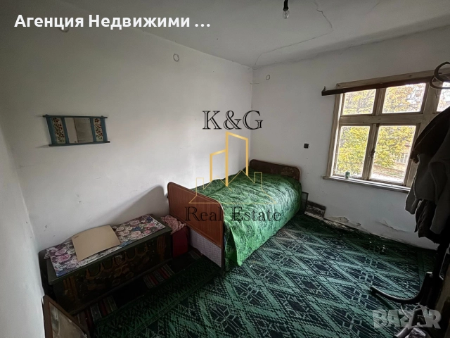 Двуетажна къща в с. Дряновец, снимка 3 - Къщи - 52077369