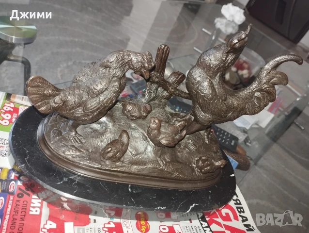 Стара бронзова скулптура