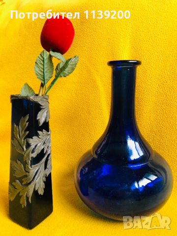 2 винтидж френски стъклени сини вази, снимка 1 - Вази - 36520724