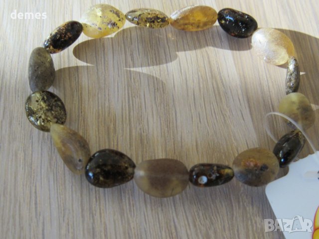 Ластична гривна от първокласен балтийски кехлибар, снимка 3 - Гривни - 39424611