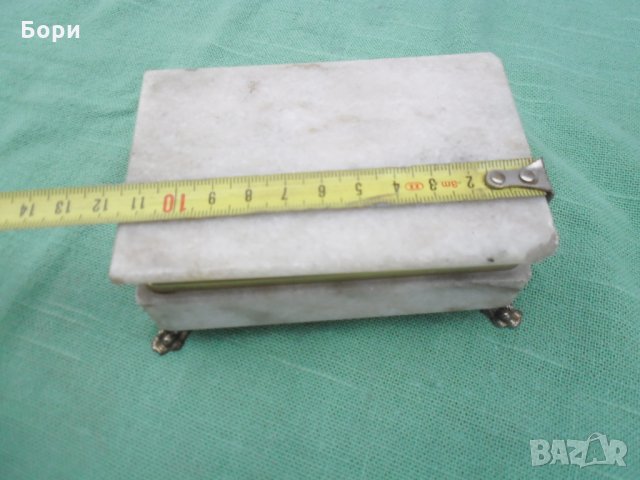 Мраморна кутия с метален обков, снимка 2 - Декорация за дома - 35042240