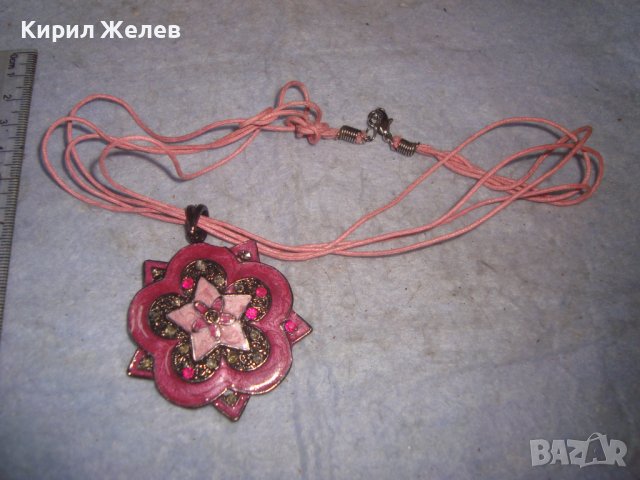 ПРЕКРАСЕН ФЛОРАЛЕН с ЕМАЙЛ-ЛАК и ЦВЕТНИ КРИСТАЛЧЕТА АРТ МЕДАЛЬОН ЛЯТНО МОДНО КОЛИЕ 27904, снимка 4 - Колиета, медальони, синджири - 37128366
