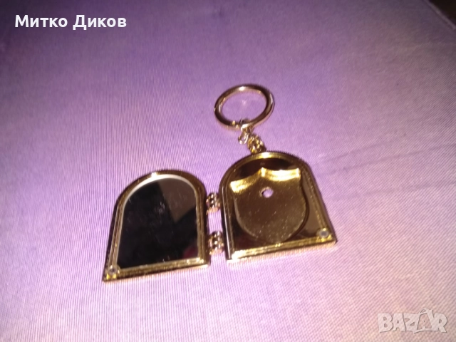 Harry Potter Miniso Hogwarts марков ключодържател нов с вътрешност и огледало, снимка 4 - Колекции - 51515213