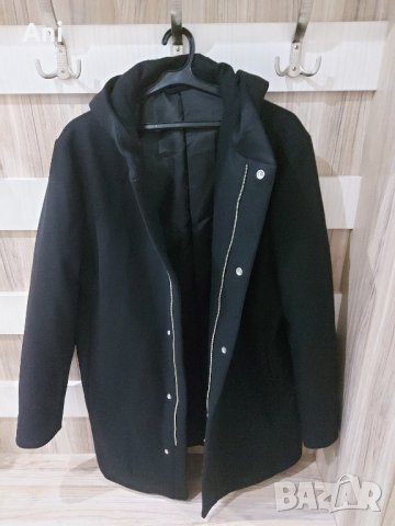 Ново дамско палто COS