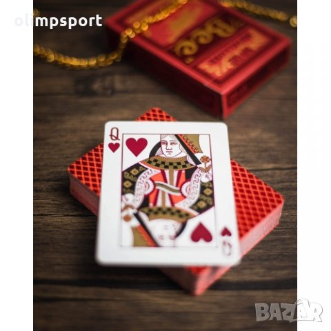 карти за игра BEE METALLUXE RED нови  Класически дизайн на карти Bee Diamond Back завършен с красиво, снимка 2 - Карти за игра - 33294864