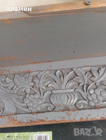 Продавам стара дървена полица с дърворезба , снимка 5 - Антикварни и старинни предмети - 53105473