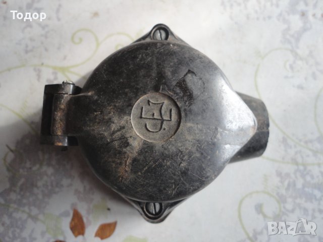 Армейски  бакелитов контакт , снимка 2 - Антикварни и старинни предмети - 43002833