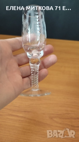 3 бр.кристални чашки за аперитив с красива ръчна гравюра и уникално столче, снимка 8 - Чаши - 52931649