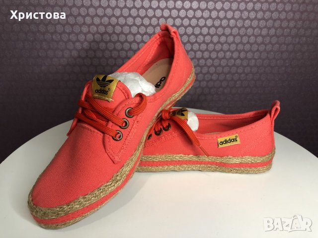 Дамски обувки adidas, снимка 4 - Маратонки - 32596757