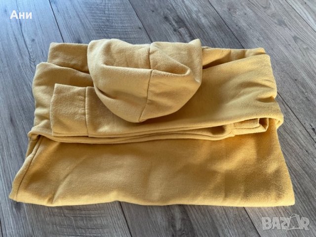 Дебел ватиран жълт суичър, снимка 2 - Суичъри - 38243588