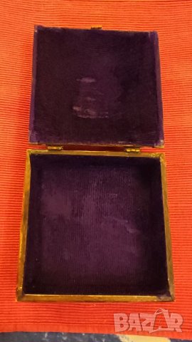 Голяма кутия за бижута от кост и месинг. , снимка 13 - Колекции - 38798851