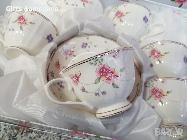 Много нежен и красив порцеланов сервиз за капучино или чай, снимка 1